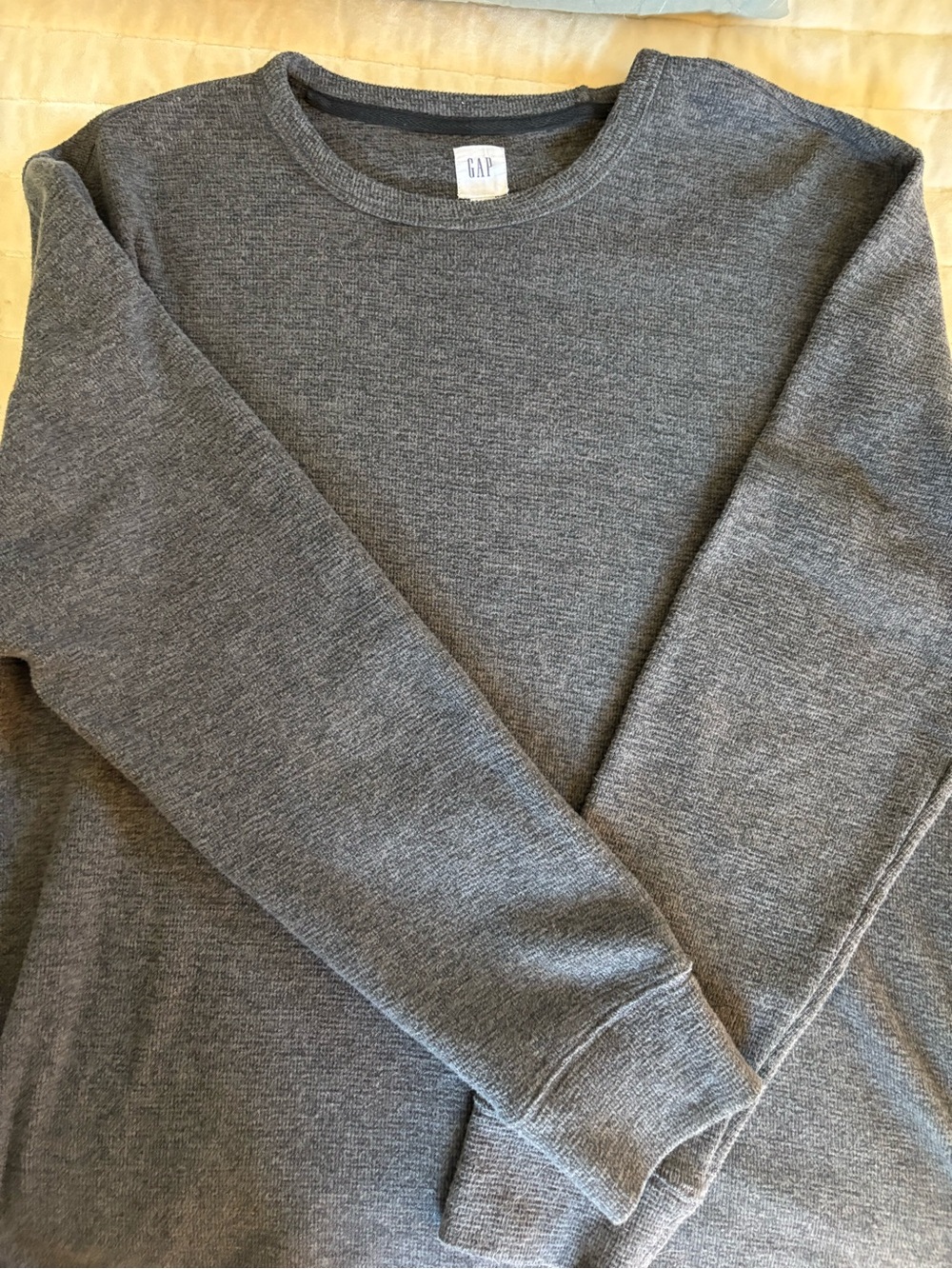 GAP Men's Crewneck long sleeve waffle knit Heather Charcoal